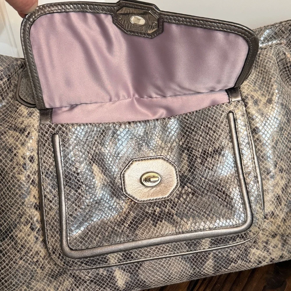 Coach style f24852